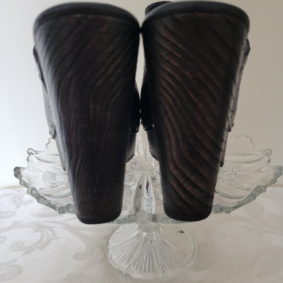 Kork-Ease Deanna Black leather with Black platform.   Excellent condition. - Picture 3 of 10